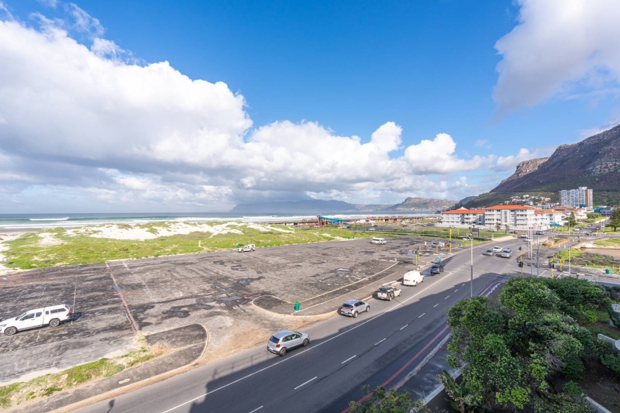 To Let 3 Bedroom Property for Rent in Muizenberg Western Cape